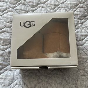 NEW IN BOX UGG Australia Ugg Boots Size 02/03 6-12months